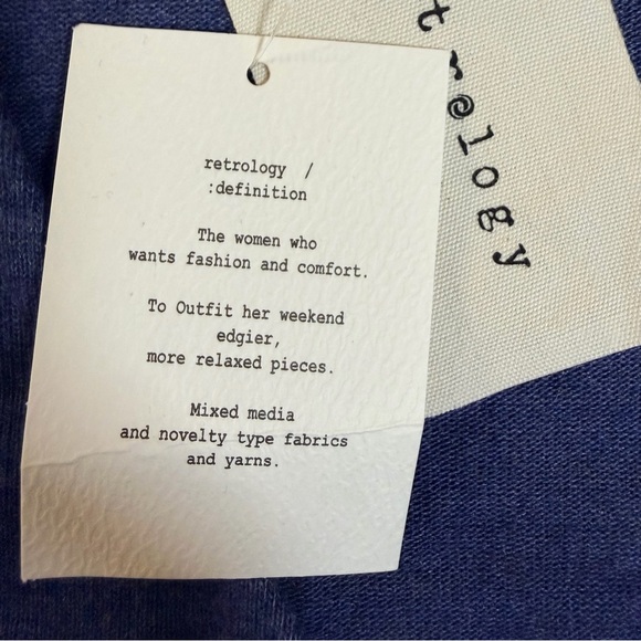 Retrology Women's Blue & Black V-Neck Soft Pull Over Top Button Accents- 1X- NWT - Picture 8 of 14